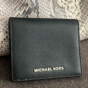 MICHAEL KORS BLACK SAFFIANO LEATHER TRAVEL WALLET